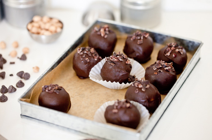 surprise chocolate balls, surprise chocolate balls recipe, chocolate balls recipe
